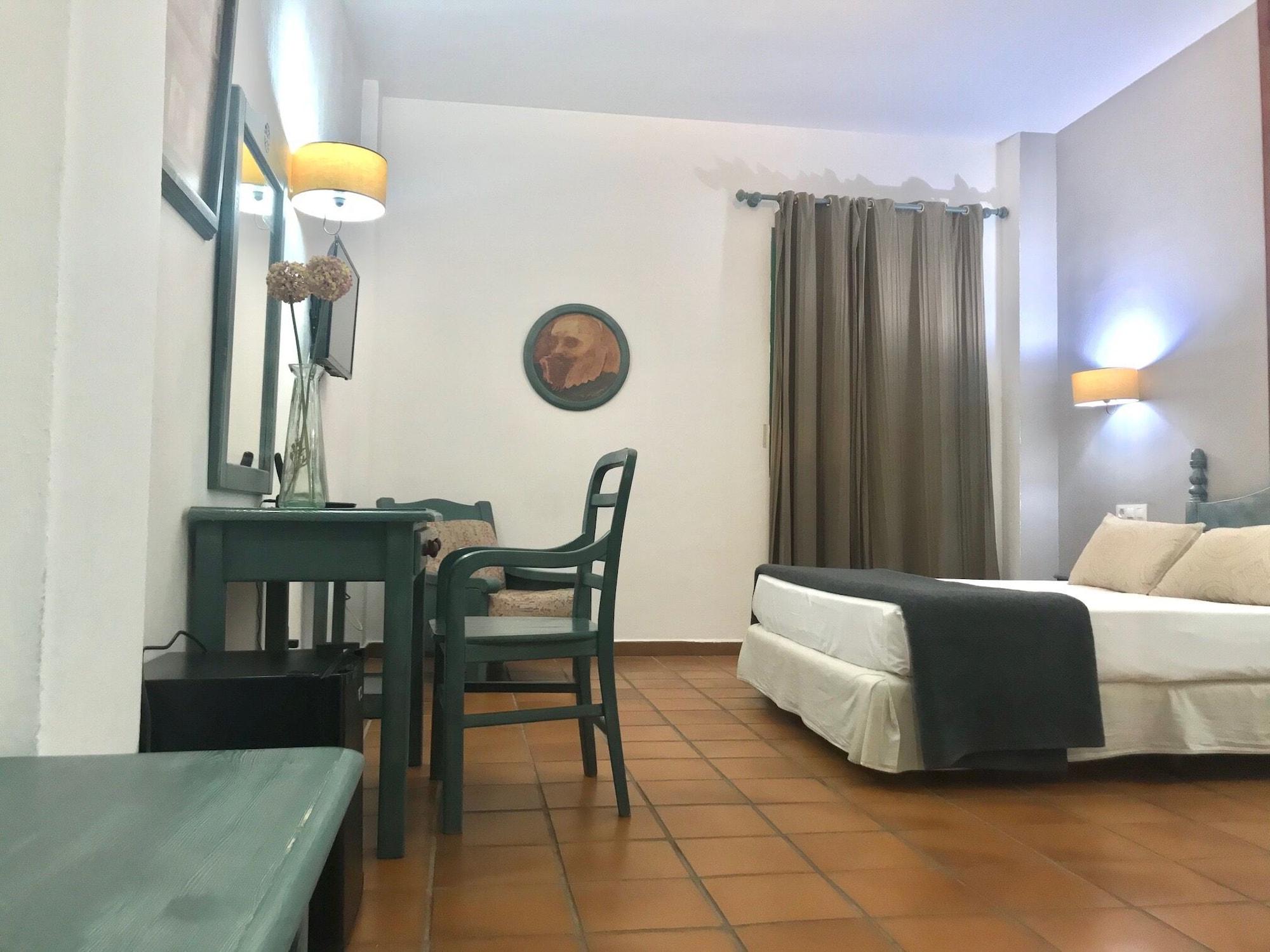 Hotel Альмагро Экстерьер фото
