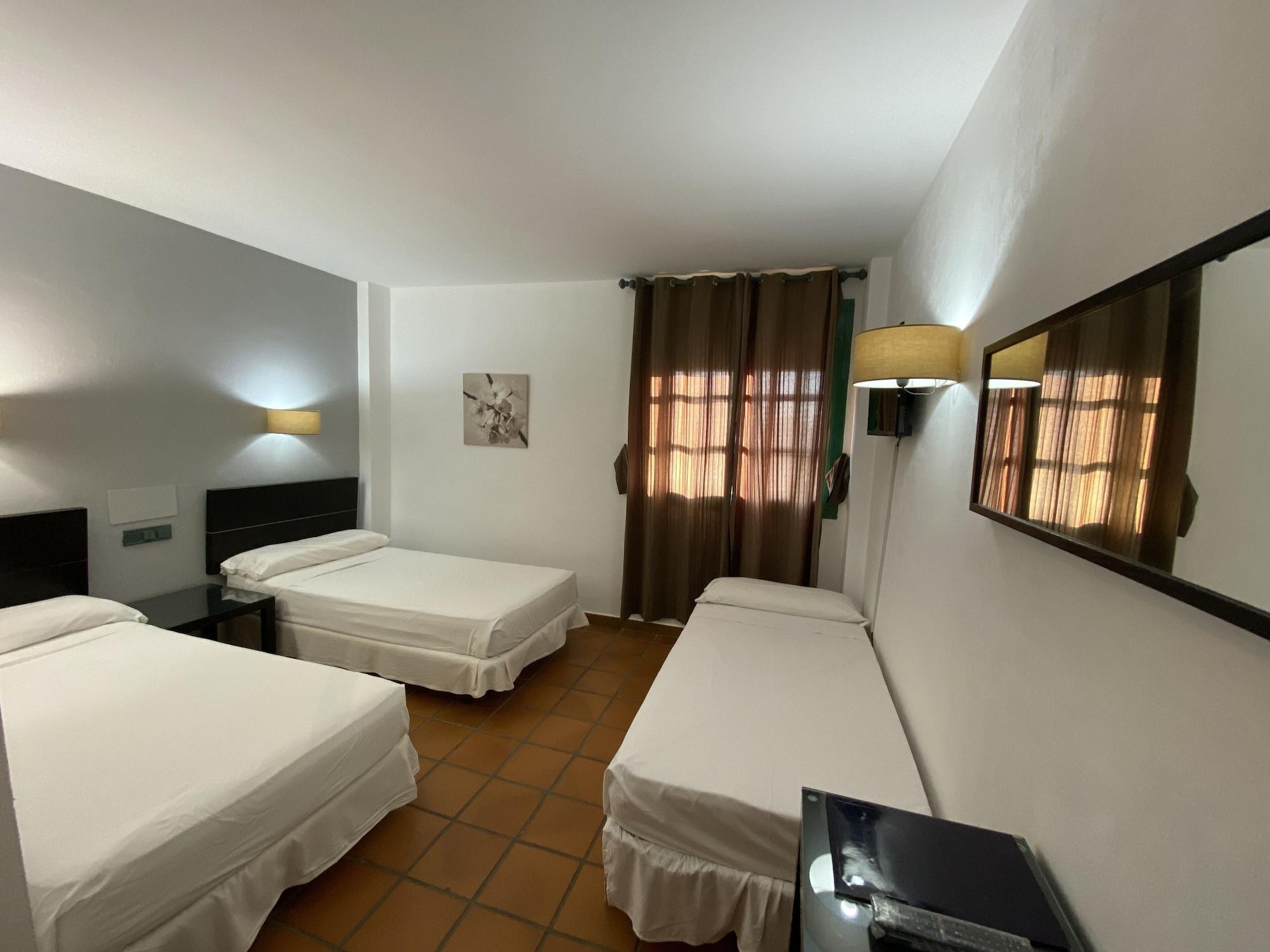 Hotel Альмагро Экстерьер фото